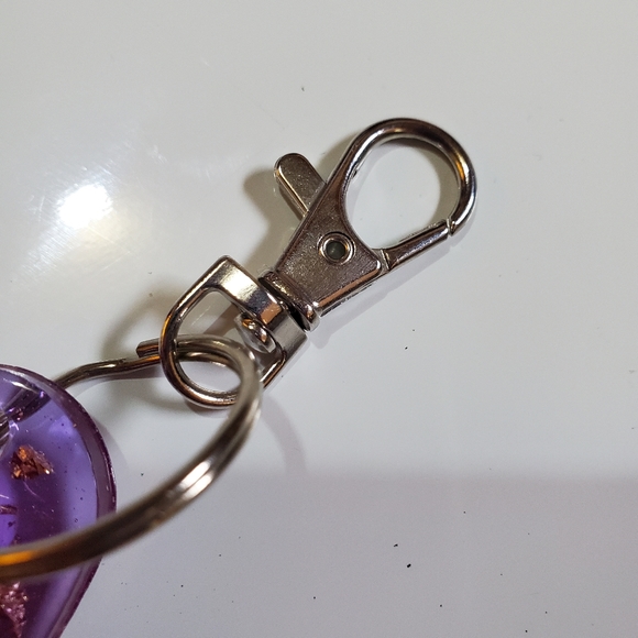 Resin keychain - Picture 4 of 4